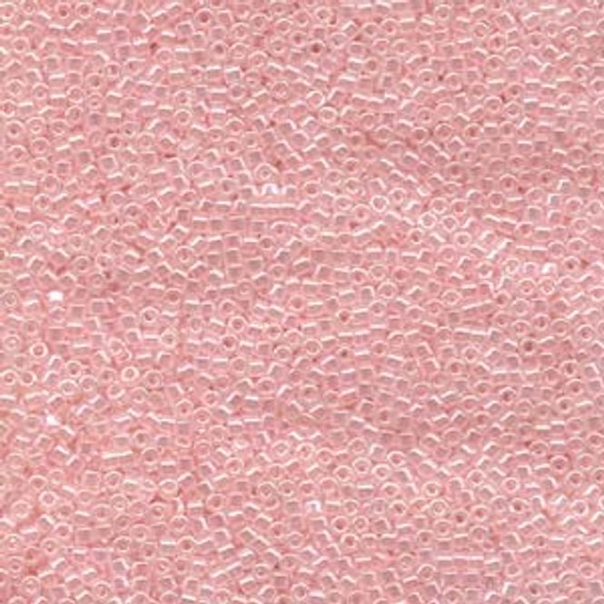 Hovedbilde Perler 234 - Lined crystal/pale